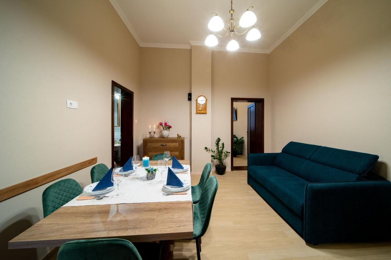 Central Harmony Apartment Odorheiu Secuiesc Bagian luar foto